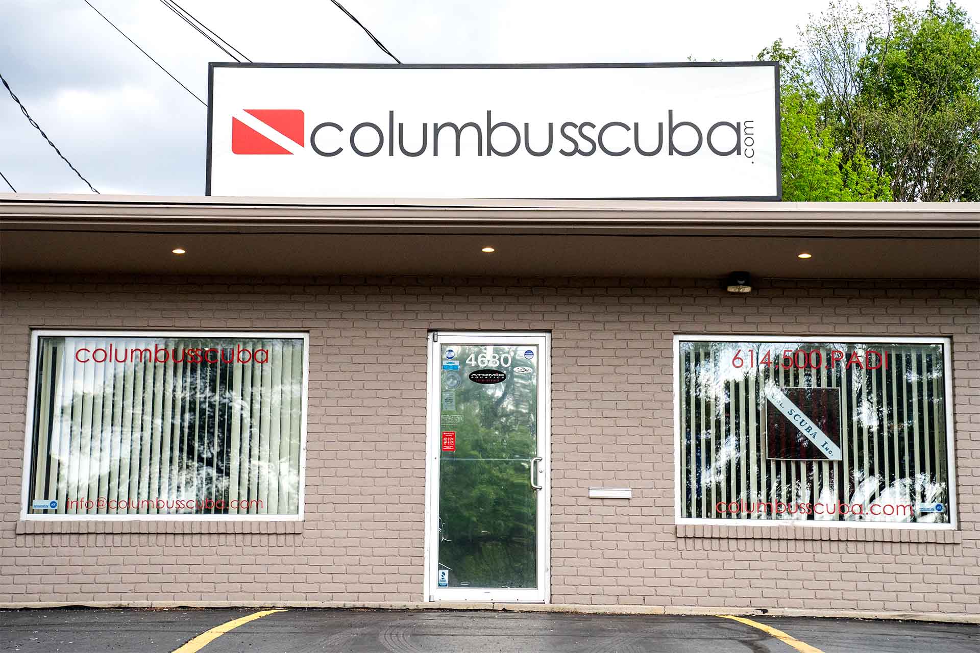 Columbus Scuba store front located at 4680 Indianola Ave Columbus, OH 43214