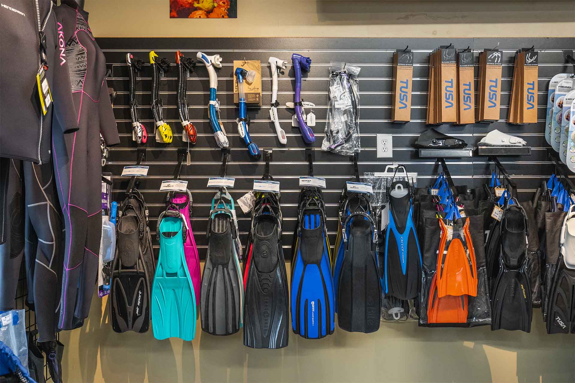 Dive gear equipment selection fins, regulators, wetsuits Columbus Scuba